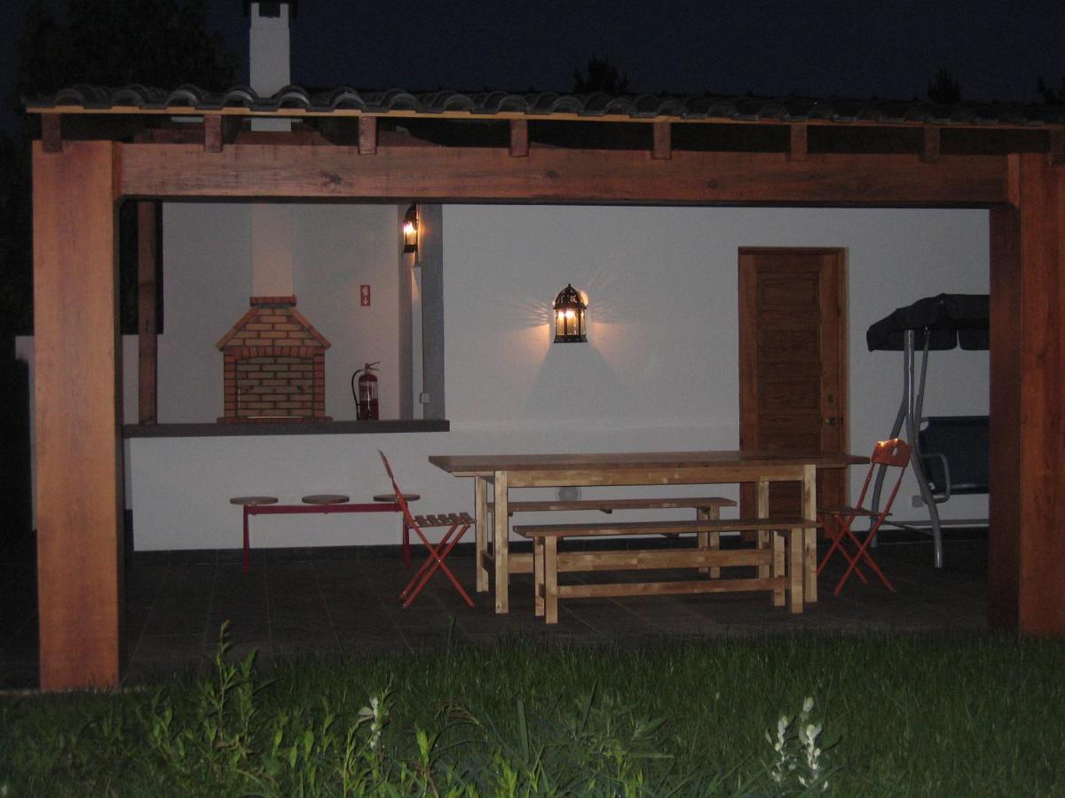Casa Ribeira De Pera Villa Castanheira de Pera Exterior foto